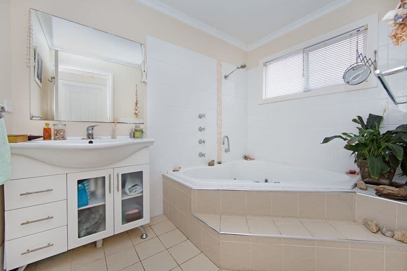 62 Promenade Avenue, Bateau Bay NSW 2261, Bateau Bay - Thumbnail 4