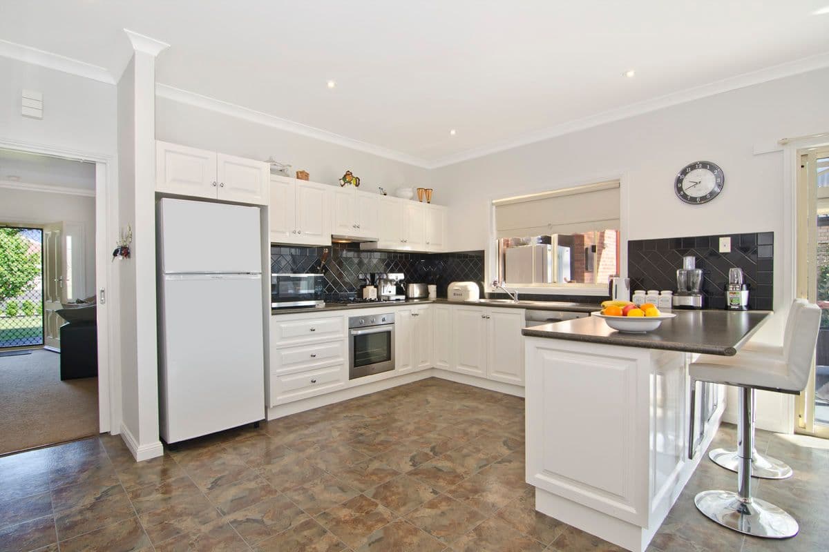 10 Lockett Drive, Warrnambool VIC 3280, Warrnambool - Thumbnail 3