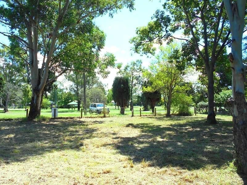 8 CAIRNSCROFT, Toogoolawah QLD 4313, Toogoolawah - Thumbnail 2