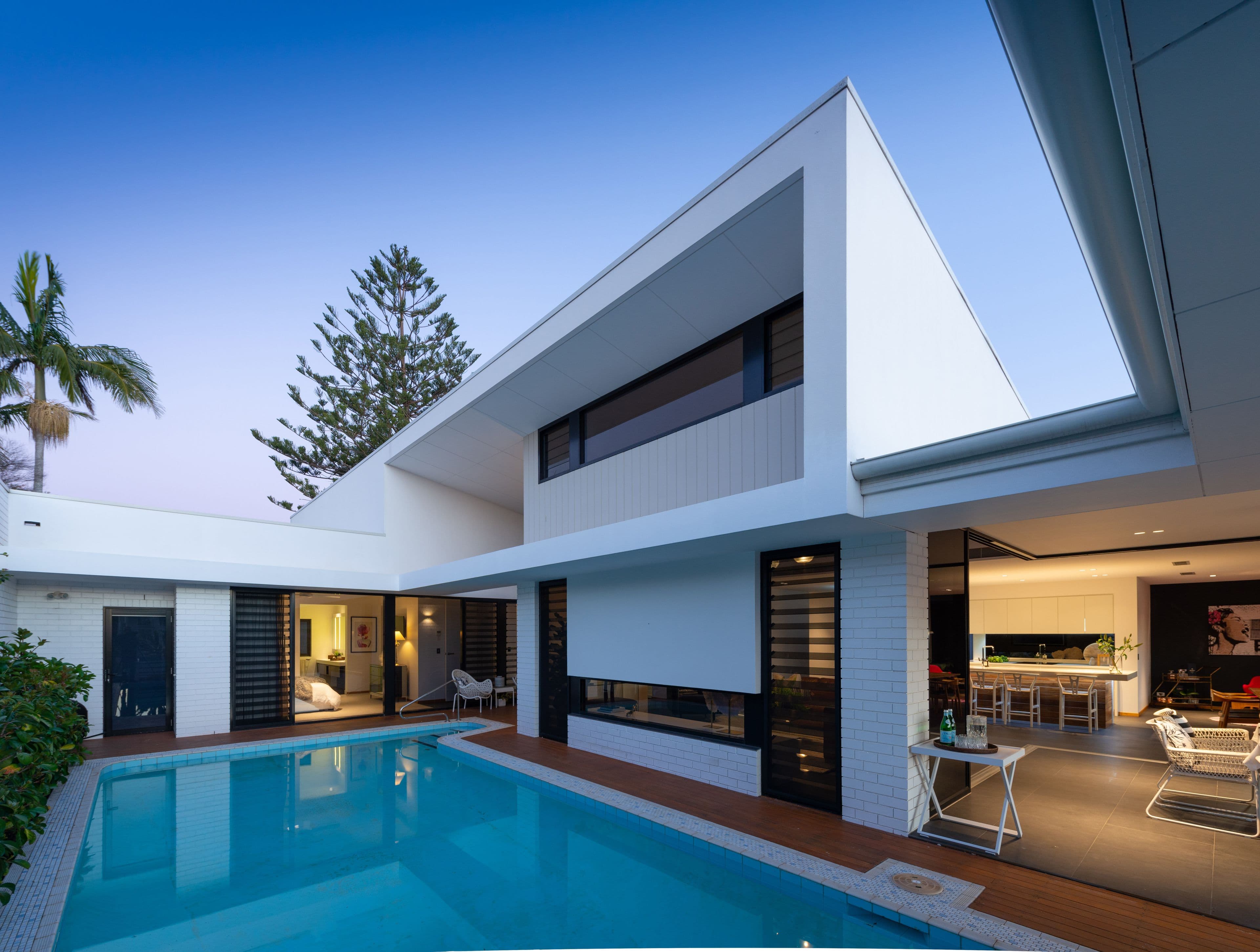 104 Gibraltar Drive, Isle Of Capri QLD 4217, Isle Of Capri - Image 1
