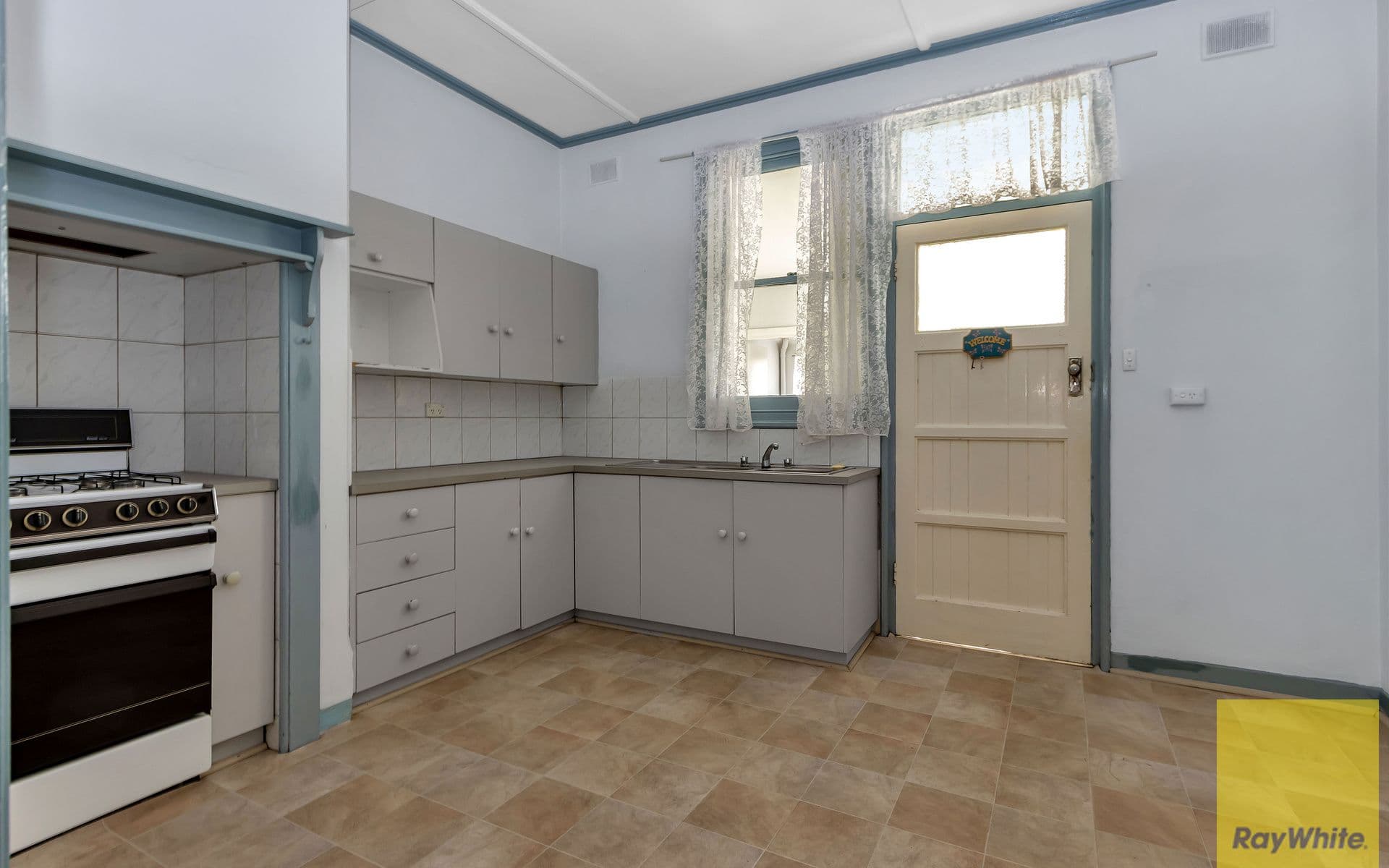 82 Nelson Avenue, Flinders Park SA 5025, Flinders Park - Thumbnail 7