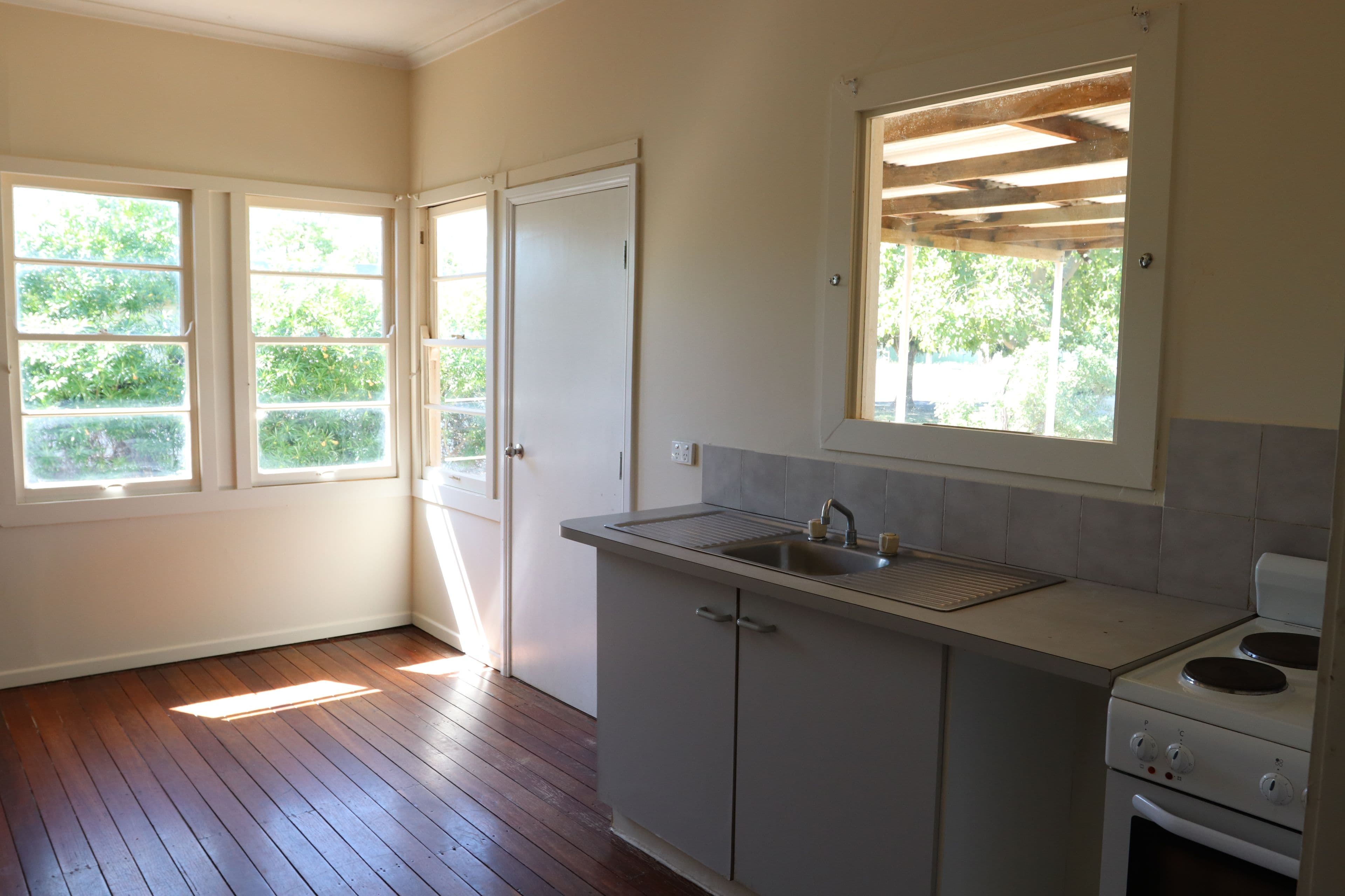 101 Watson Street, Charleville QLD 4470, Charleville - Thumbnail 2