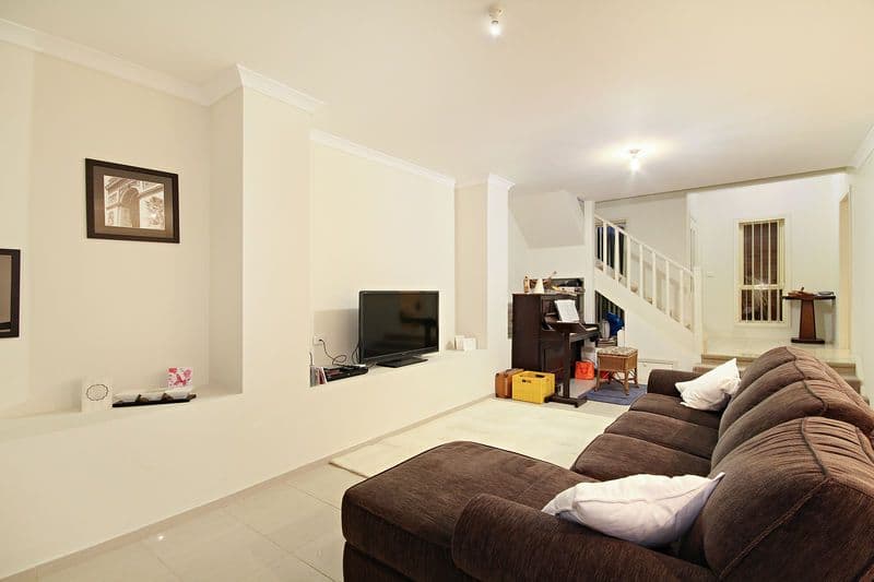 136 Ferntree Gully Road, OAKLEIGH EAST VIC 3166, Oakleigh East - Thumbnail 2