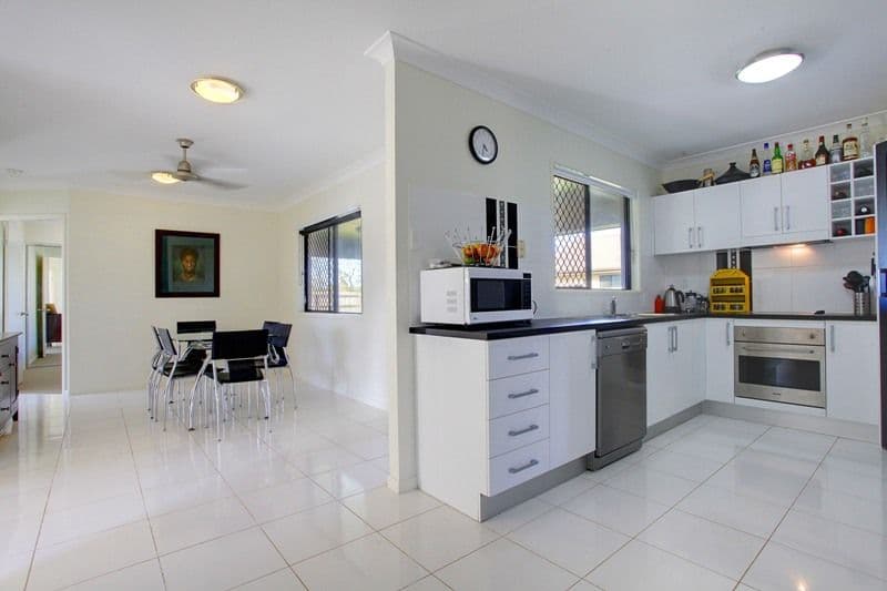 14 Armistice Street, BURDELL QLD 4818, Burdell - Thumbnail 3