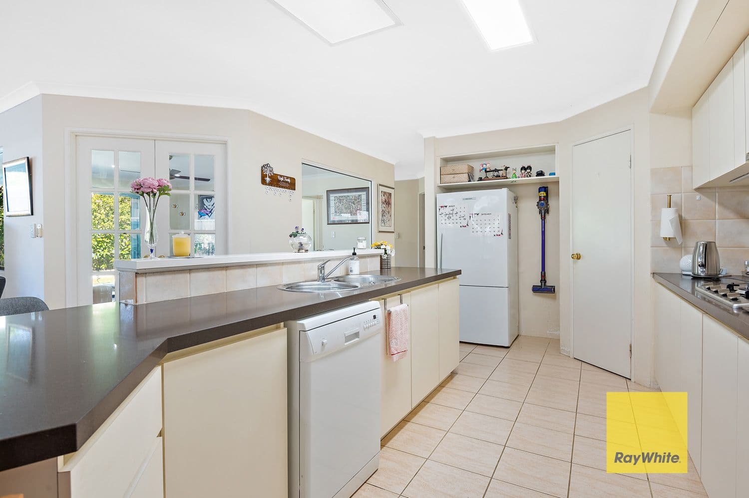 8 Kinnerton Gardens, Canning Vale WA 6155, Canning Vale - Thumbnail 5