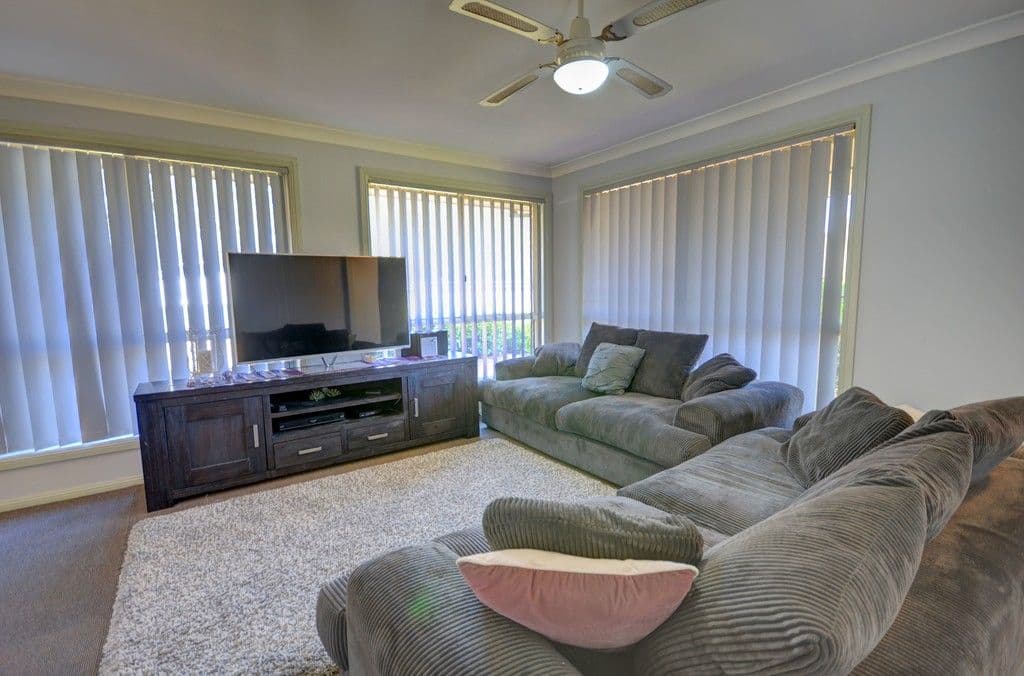 1 Harper Close, Tahmoor - Thumbnail 2