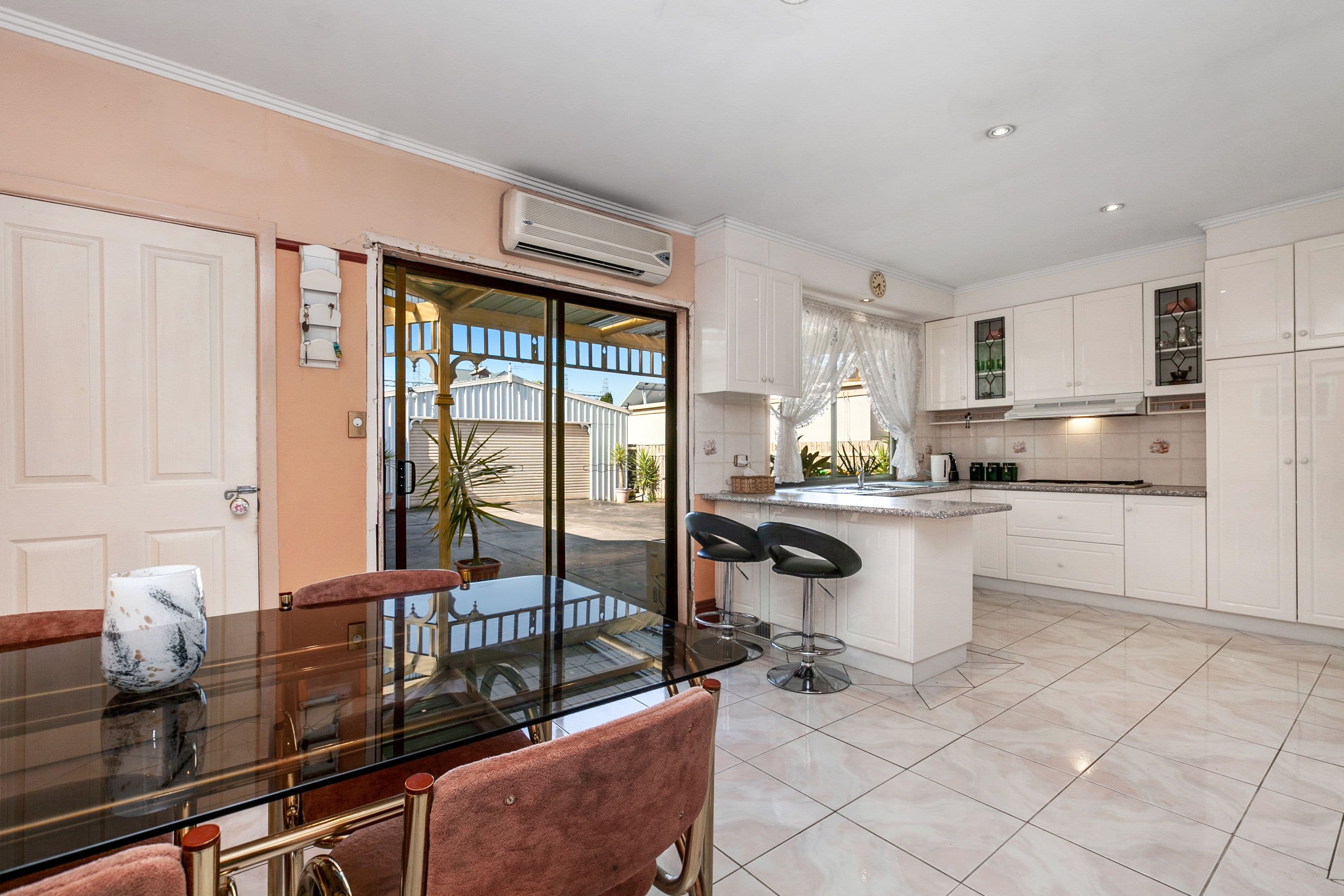 12 Merrilands Road, Reservoir VIC 3073, Reservoir - Thumbnail 3
