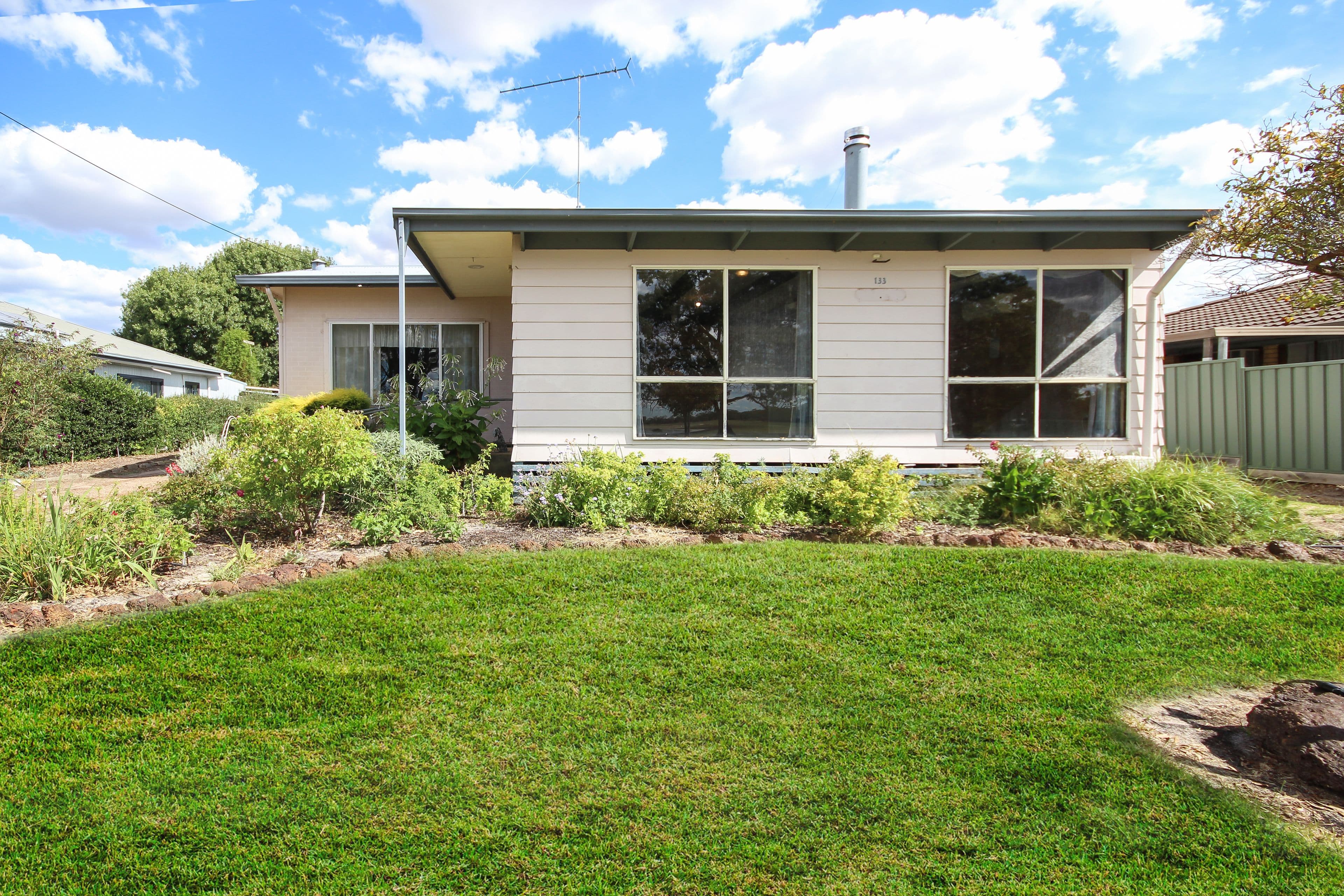 133 Lake Street, Edenhope VIC 3318, Edenhope - Image 1