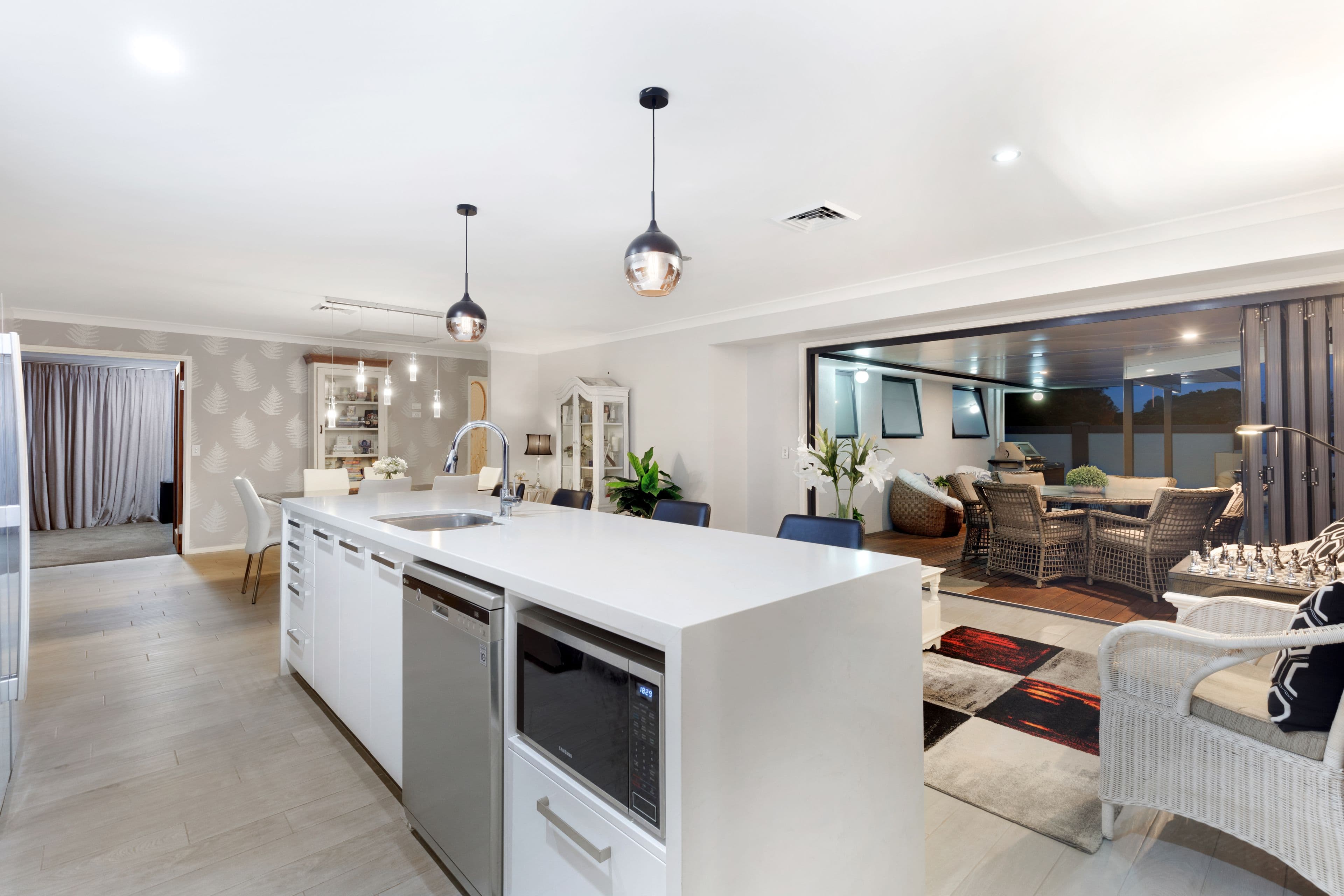 33 Port Jackson Boulevard, Clear Island Waters QLD 4226, Clear Island Waters - Thumbnail 6