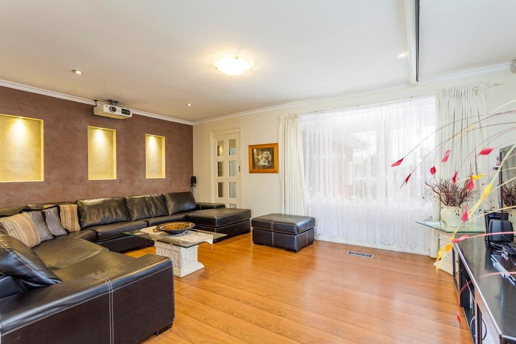 23 Truscott Street, WHITTINGTON VIC 3219, Whittington - Thumbnail 2