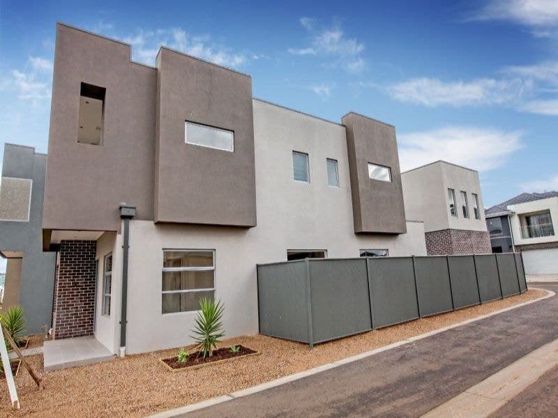 41 Marine Parade, Caroline Springs - Thumbnail 3