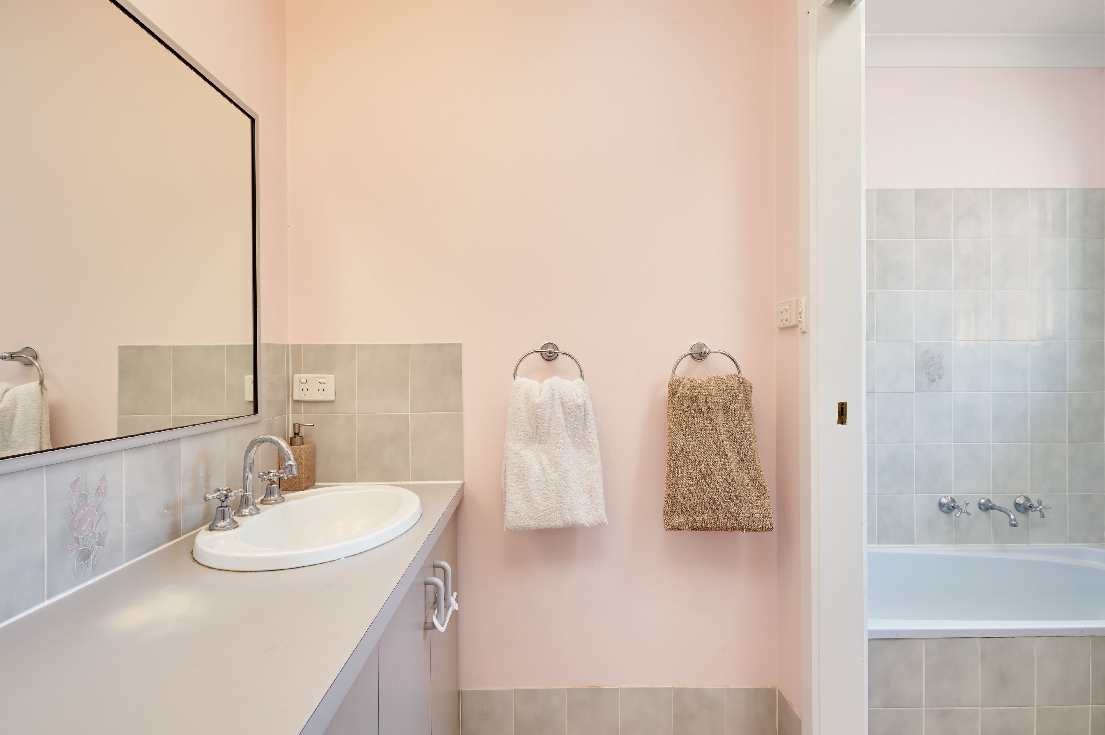 7 Elanora Place, Glenfield Park - Thumbnail 7