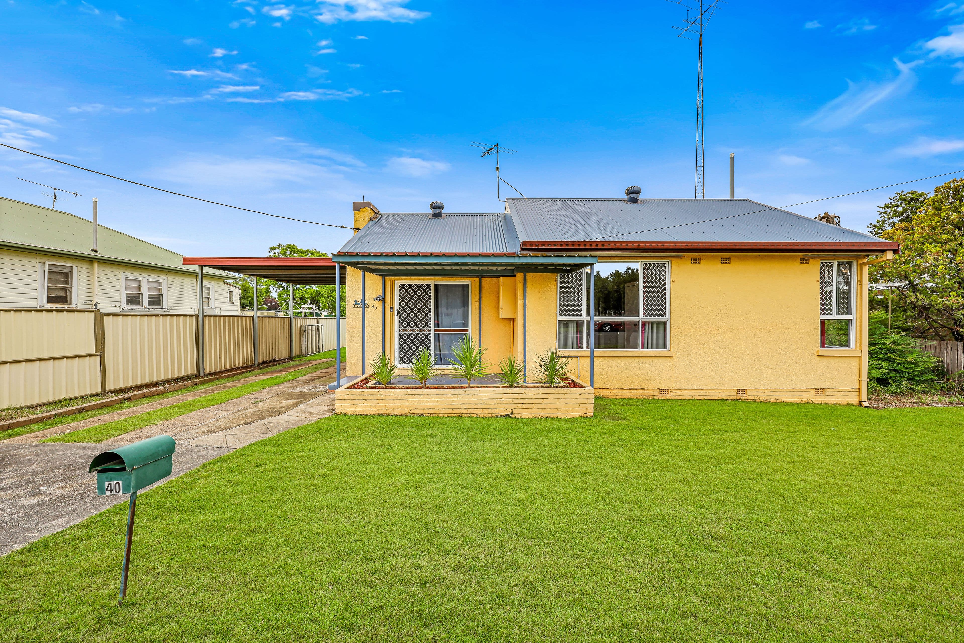 40 Vera Street, Tamworth NSW 2340, South Tamworth - Image 1