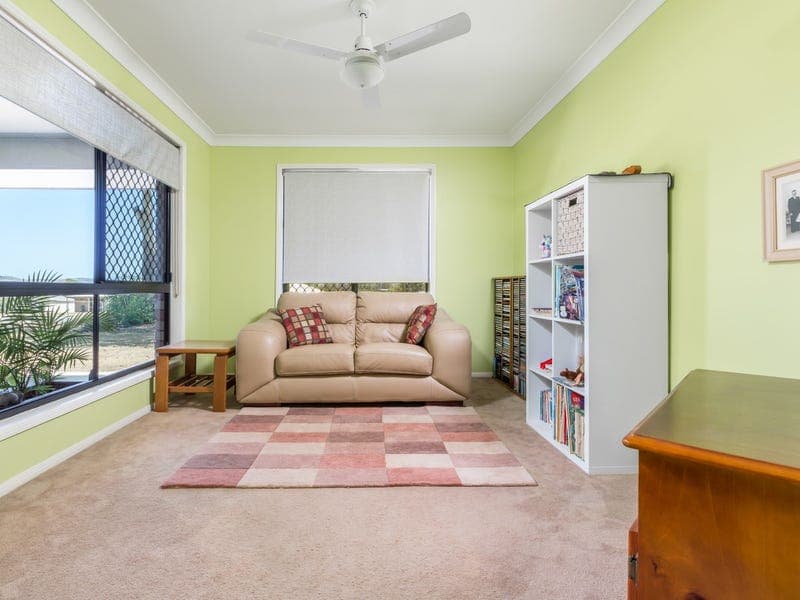 39 Pat Slattery Place, Lowood - Thumbnail 6