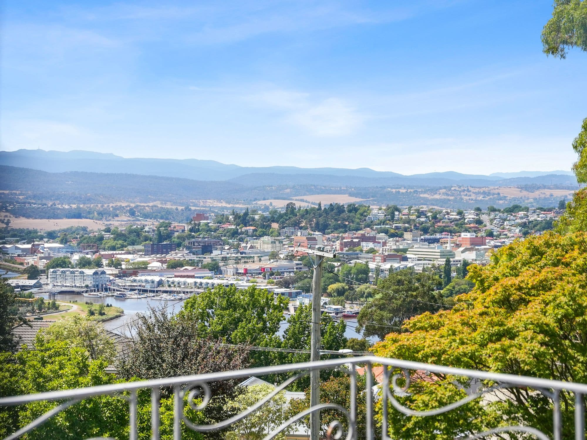 11 Osborne Avenue, Trevallyn TAS 7250, Trevallyn - Thumbnail 2