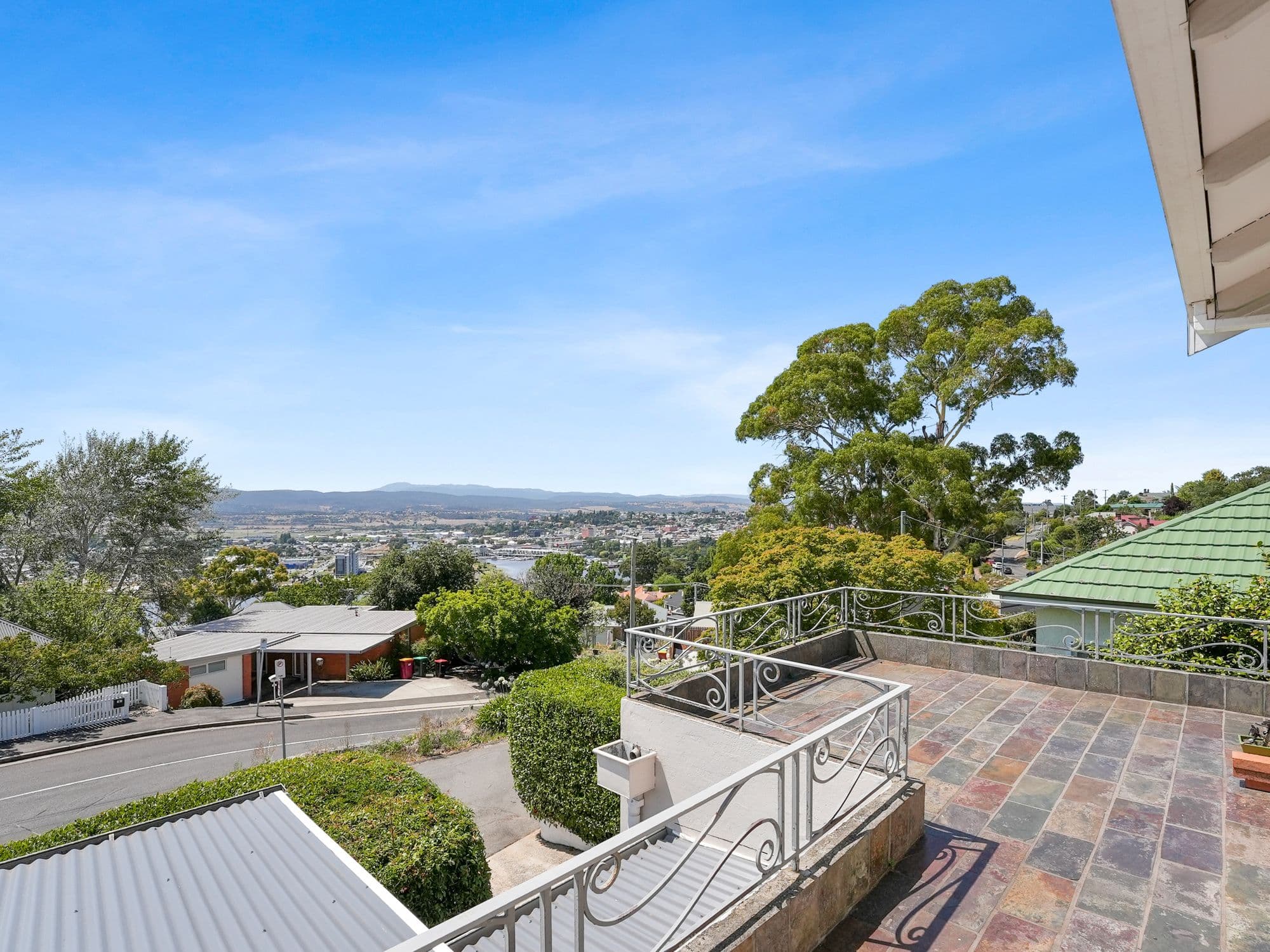 11 Osborne Avenue, Trevallyn TAS 7250, Trevallyn - Thumbnail 4