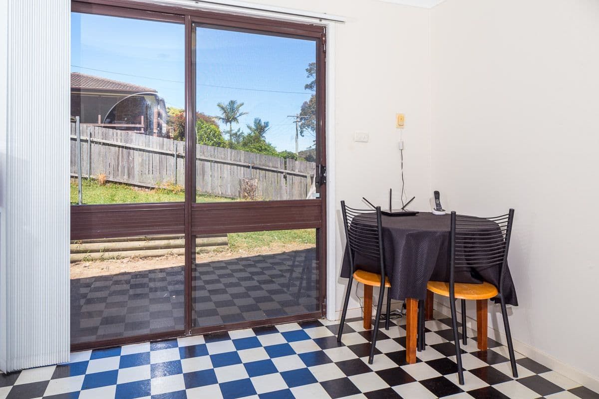 1 Berry Place, Surf Beach - Thumbnail 4
