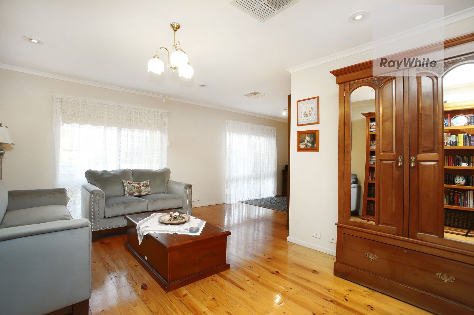 57 Lenoak Street, Gladstone Park VIC 3043, Gladstone Park - Thumbnail 3