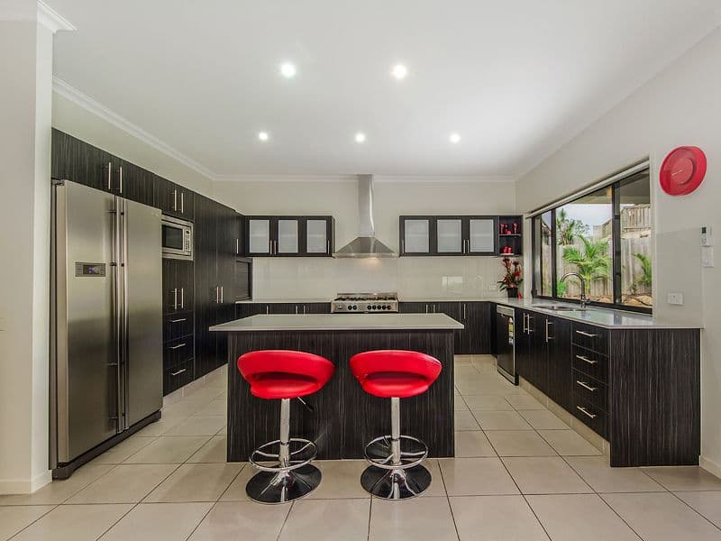 37 Richardson Crescent, UPPER COOMERA QLD 4209, Upper Coomera - Thumbnail 5