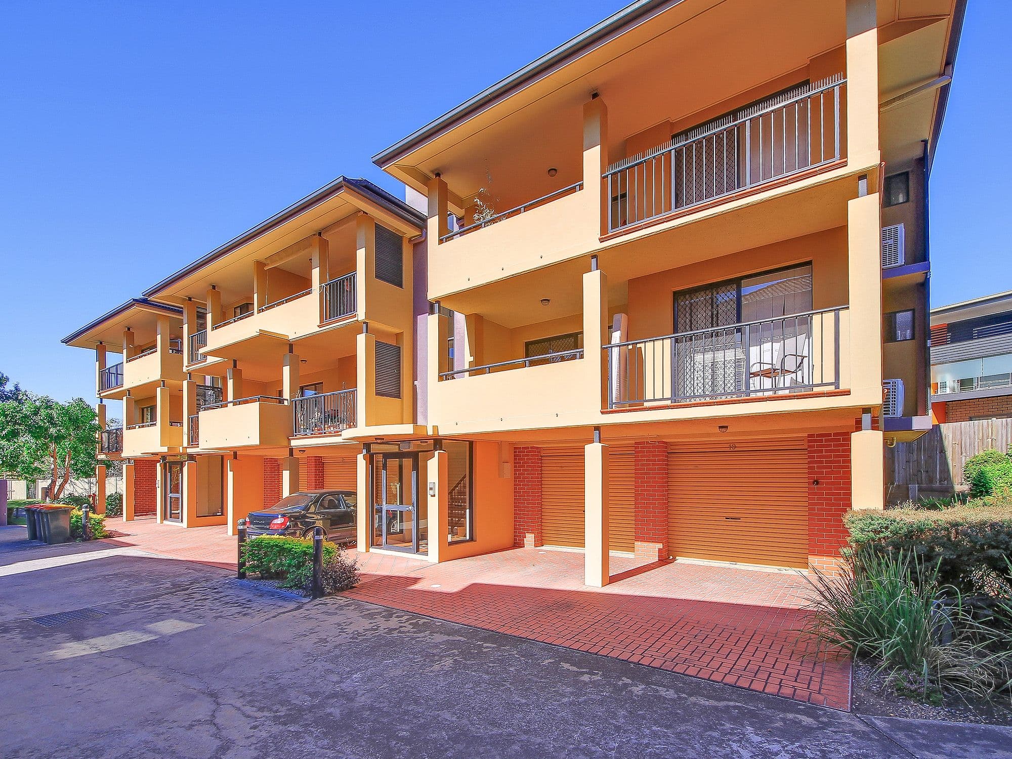 18 Whitley Street, Mount Gravatt East QLD 4122, Mount Gravatt East - Image 1