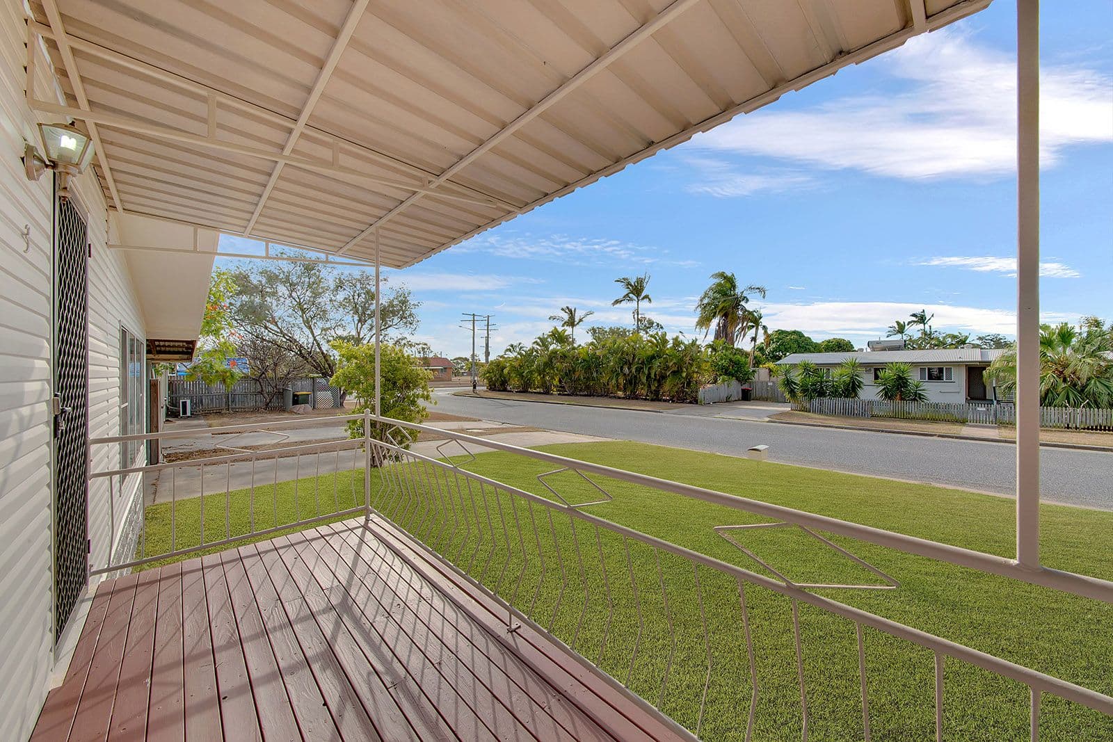 3 Smith Street, West Gladstone QLD 4680, West Gladstone - Thumbnail 2