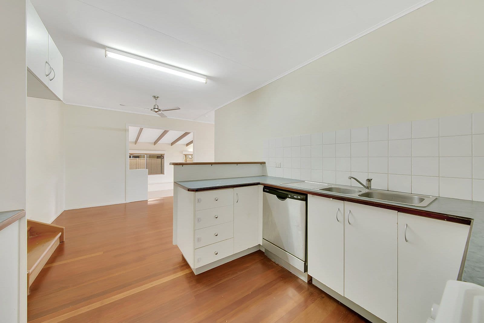 3 Smith Street, West Gladstone QLD 4680, West Gladstone - Thumbnail 7