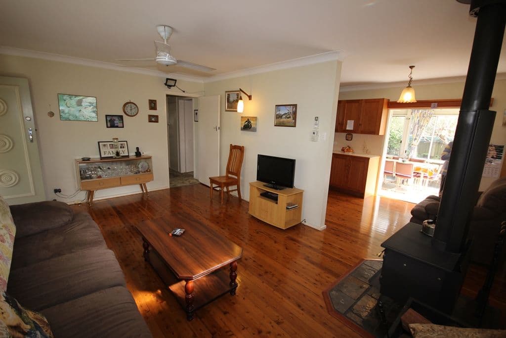 15 Coorong Street, Tamworth NSW 2340, South Tamworth - Thumbnail 3