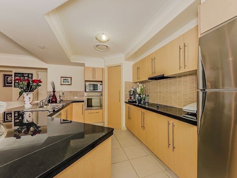 10 Roberts Drive, MAUDSLAND QLD 4210, Maudsland - Thumbnail 3