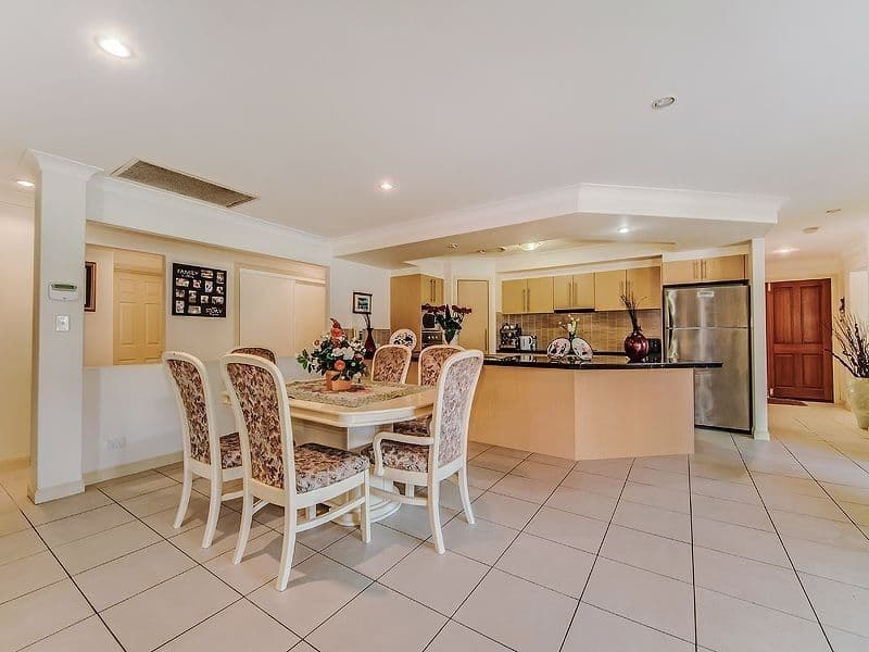 10 Roberts Drive, MAUDSLAND QLD 4210, Maudsland - Thumbnail 8