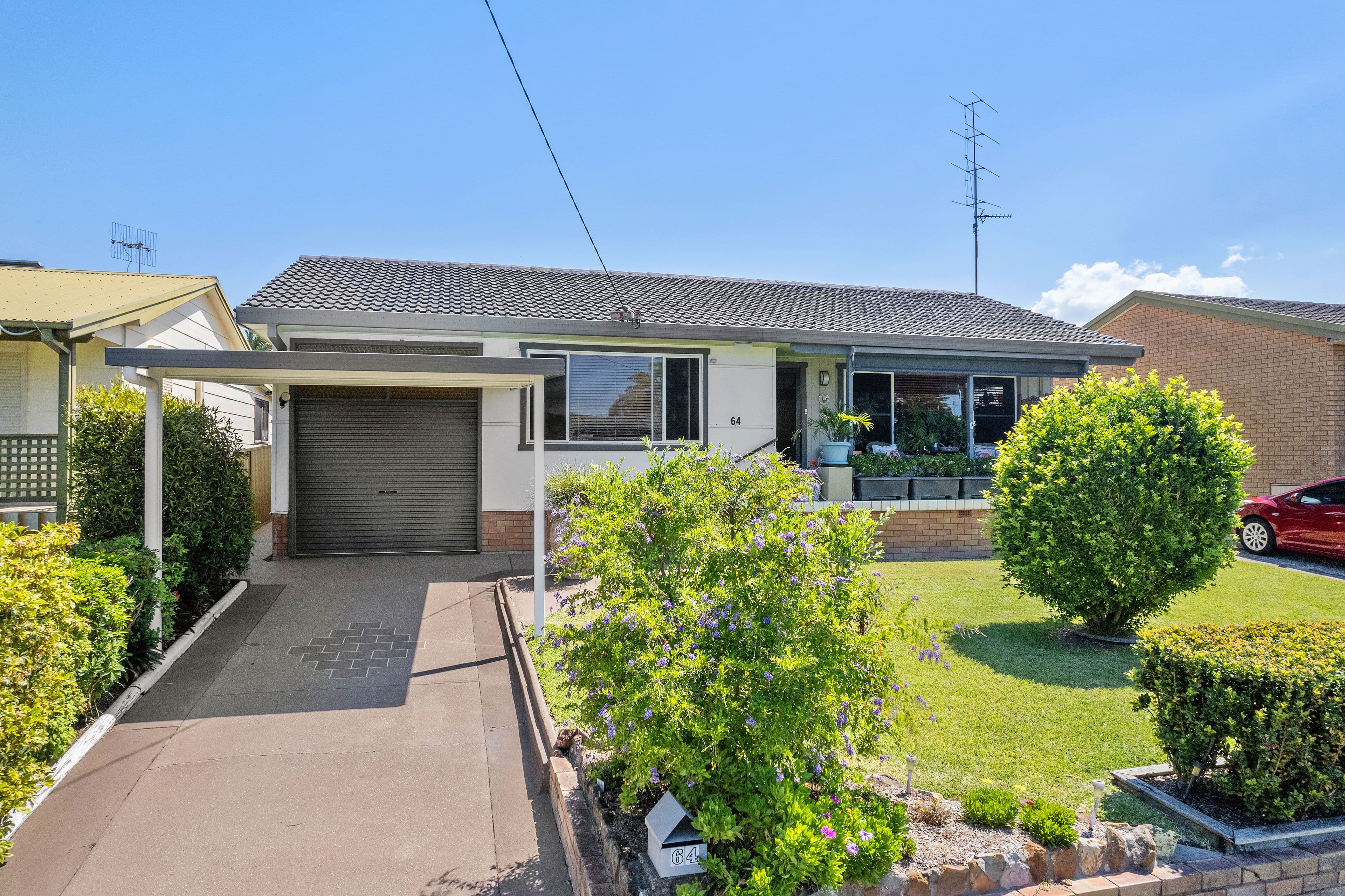 64 Woolana Avenue, Budgewoi NSW 2262, Budgewoi - Thumbnail 2