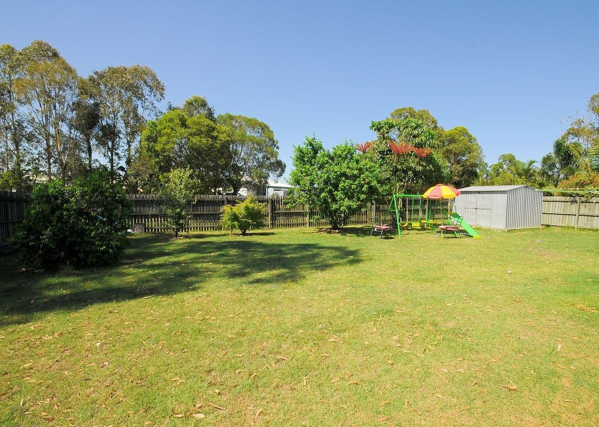 24 Wattlebird Lane, ELI WATERS QLD 4655, Eli Waters - Thumbnail 3