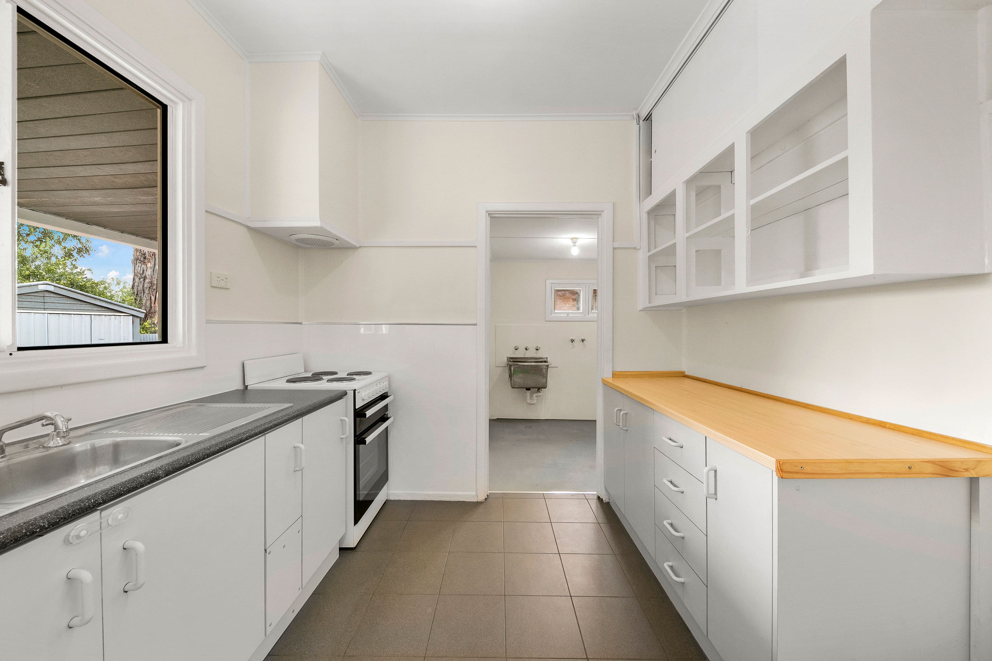 20 Manningford Road, Elizabeth South SA 5112, Elizabeth South - Thumbnail 2