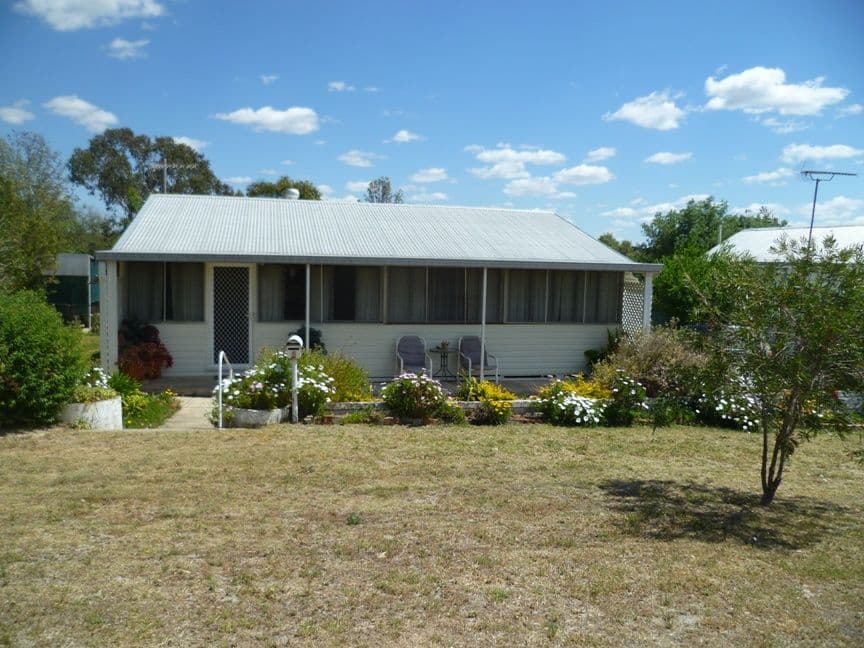 9 Bukkulla Street, ASHFORD NSW 2361, Ashford - Image 1
