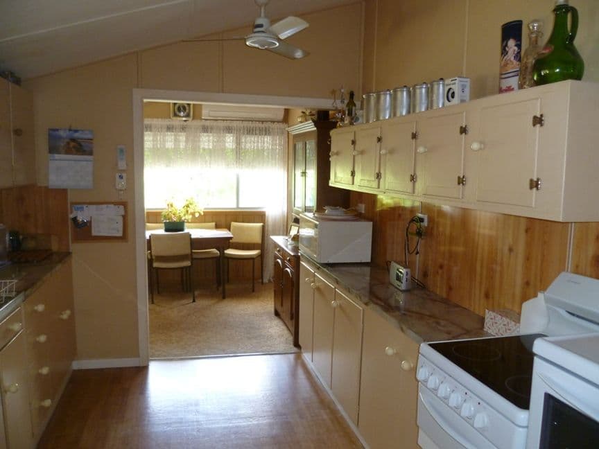 9 Bukkulla Street, ASHFORD NSW 2361, Ashford - Thumbnail 2
