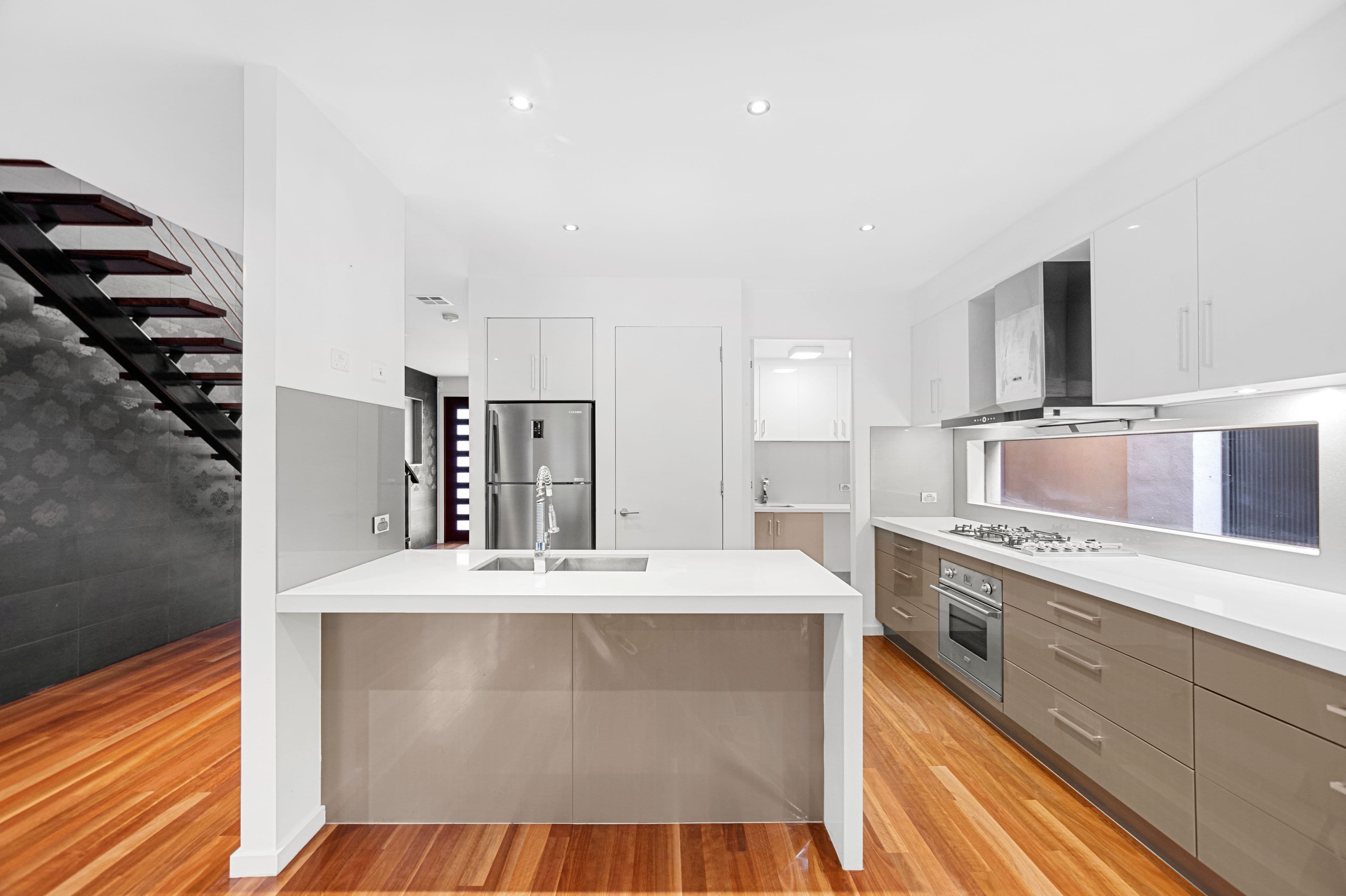 18 Jolimont Street, Caroline Springs VIC 3023, Caroline Springs - Thumbnail 3