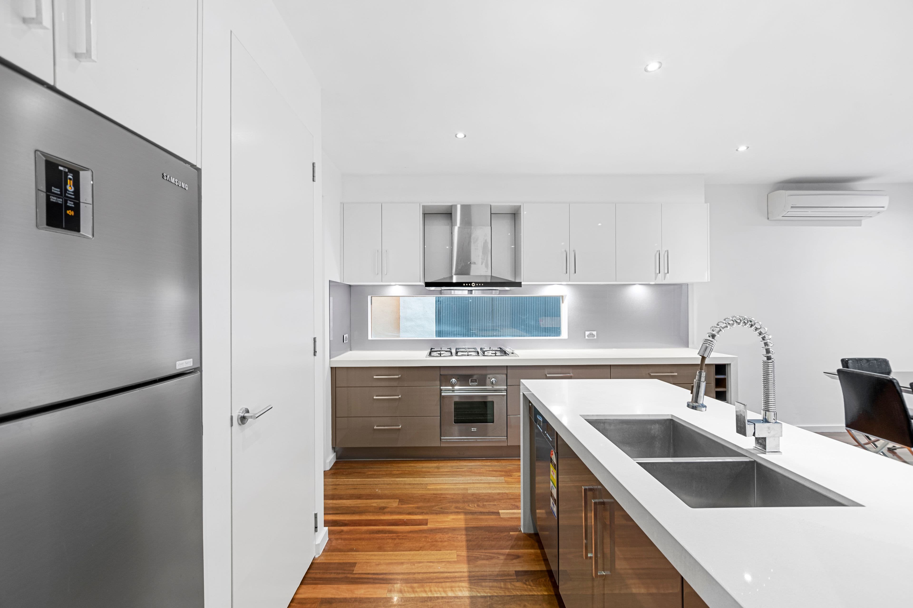 18 Jolimont Street, Caroline Springs VIC 3023, Caroline Springs - Thumbnail 5
