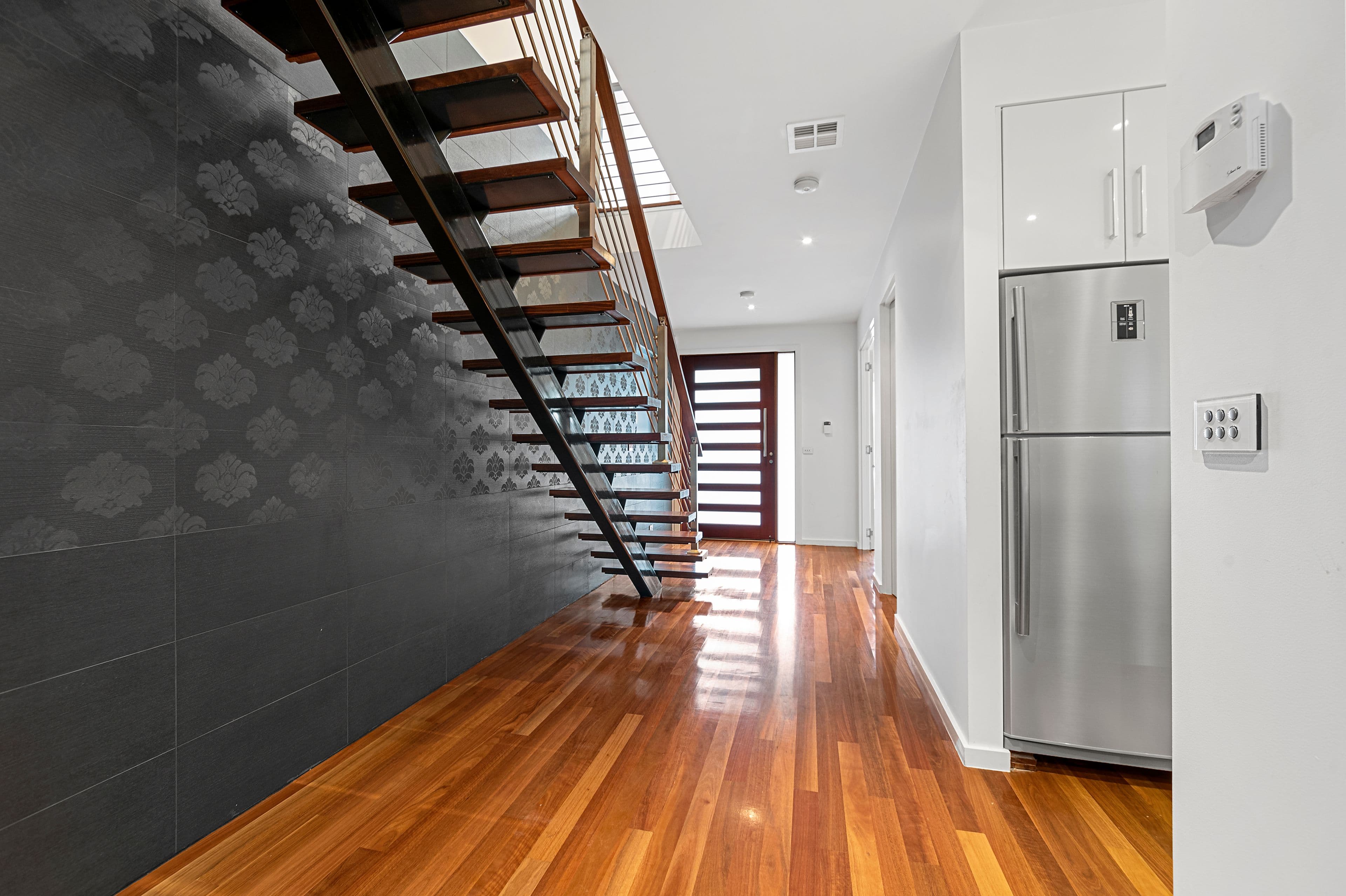 18 Jolimont Street, Caroline Springs VIC 3023, Caroline Springs - Thumbnail 8