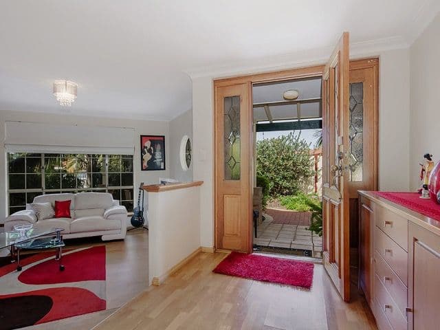 10 Oregon Place, Cooloongup WA 6168, Cooloongup - Image 1