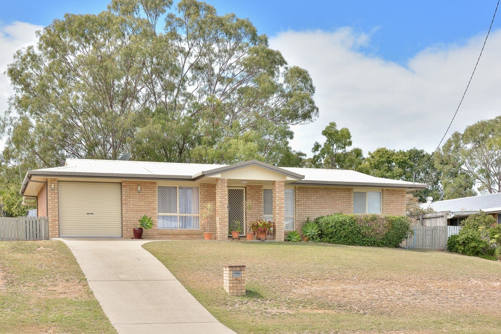 49 Latrobe Street, Tannum Sands QLD 4680, Tannum Sands - Image 1