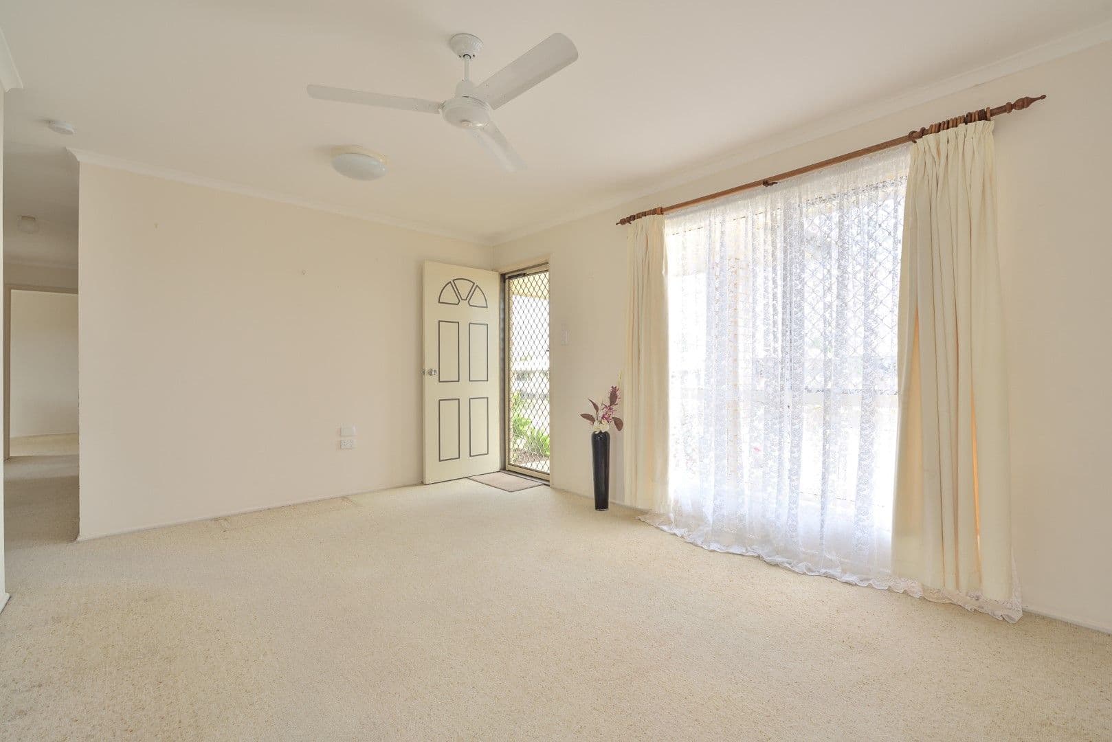 49 Latrobe Street, Tannum Sands QLD 4680, Tannum Sands - Thumbnail 6