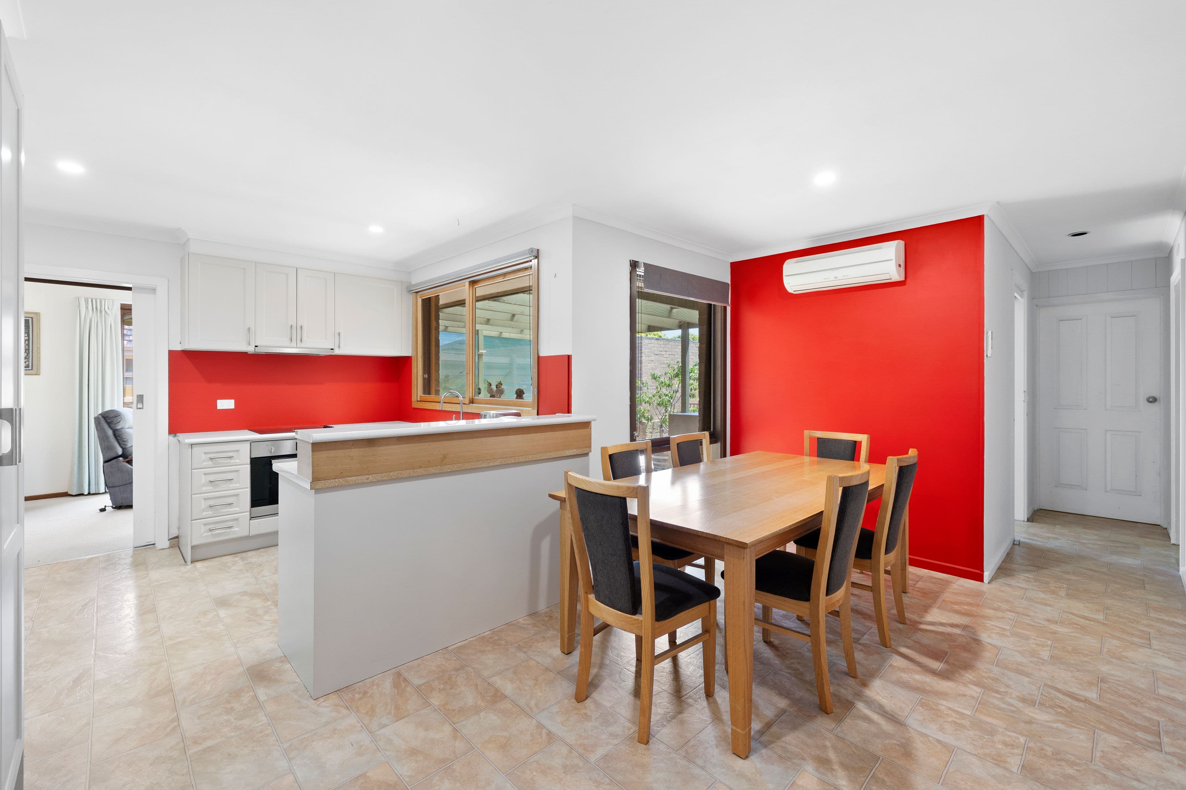25 Winmalee Drive, Glen Waverley VIC 3150, Glen Waverley - Thumbnail 4