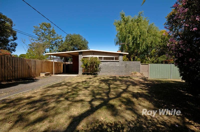 2 Iona Court, WANTIRNA SOUTH VIC 3152, Wantirna South - Thumbnail 2