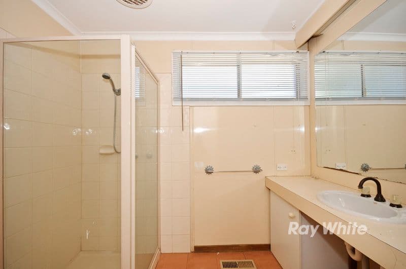 2 Iona Court, WANTIRNA SOUTH VIC 3152, Wantirna South - Thumbnail 3