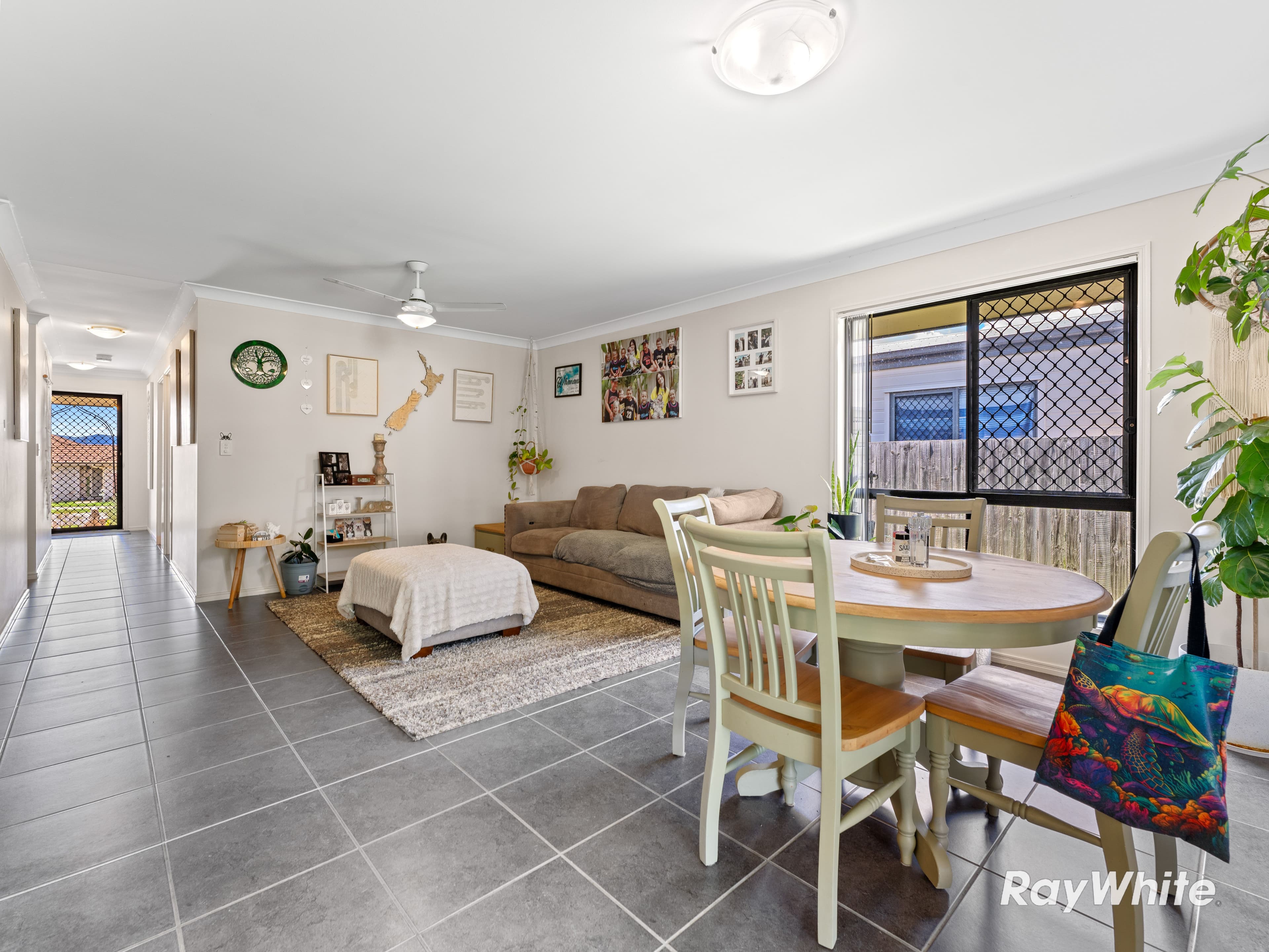 6 Stathis Place, Bundamba QLD 4304, Bundamba - Thumbnail 4
