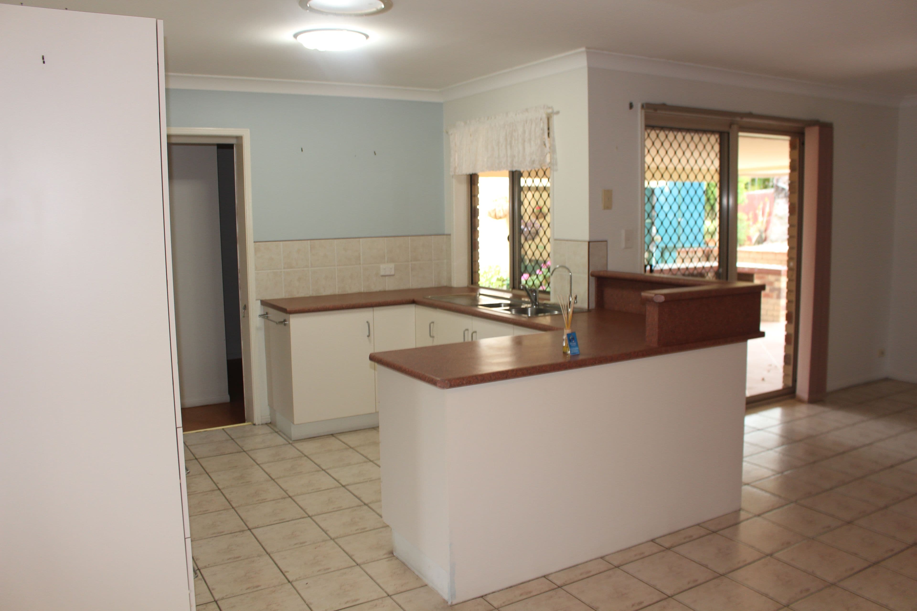 7 Douglas Street, Tannum Sands QLD 4680, Tannum Sands - Thumbnail 5