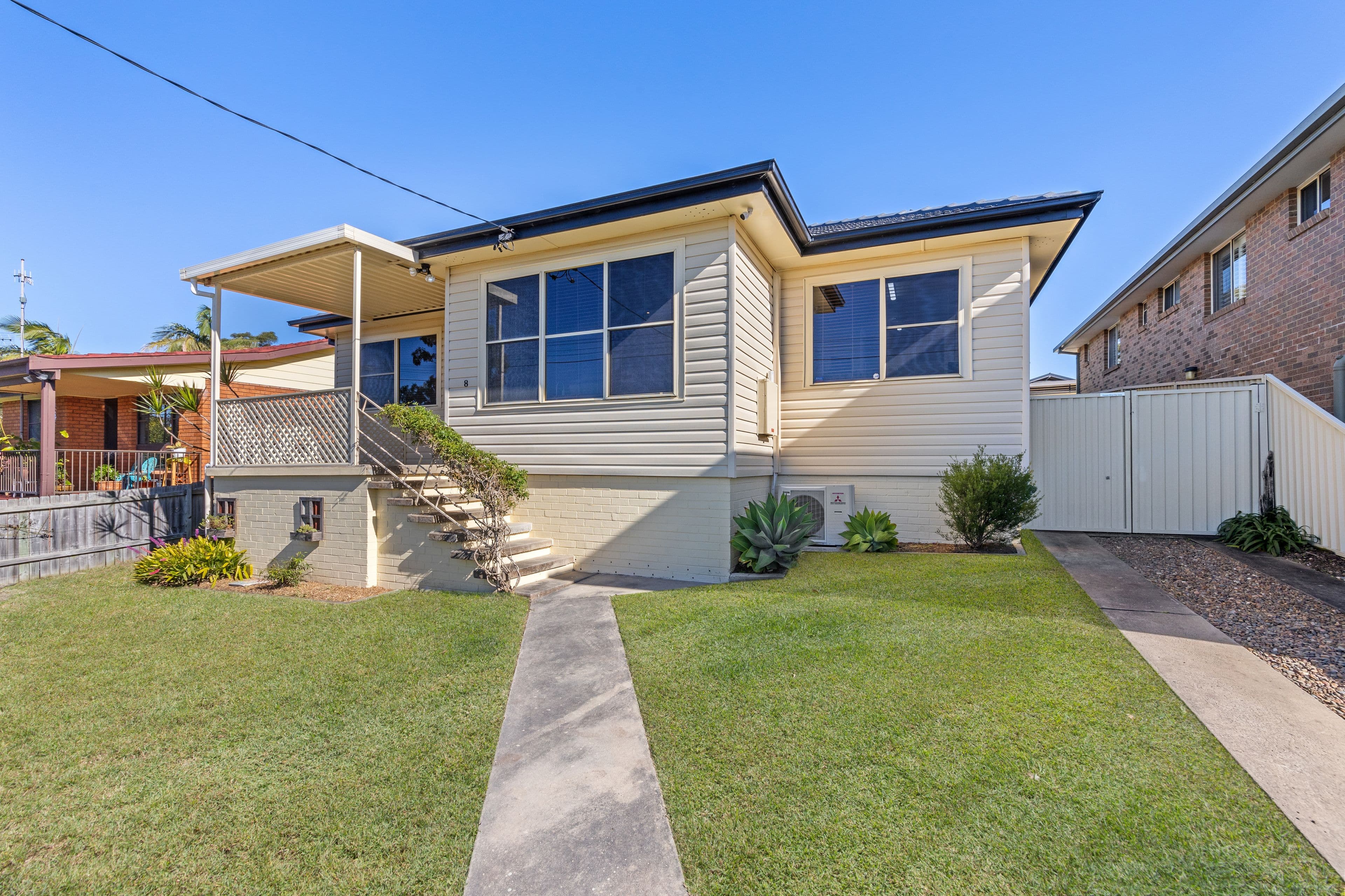 8 Woolana Avenue, Budgewoi NSW 2262, Budgewoi - Image 1