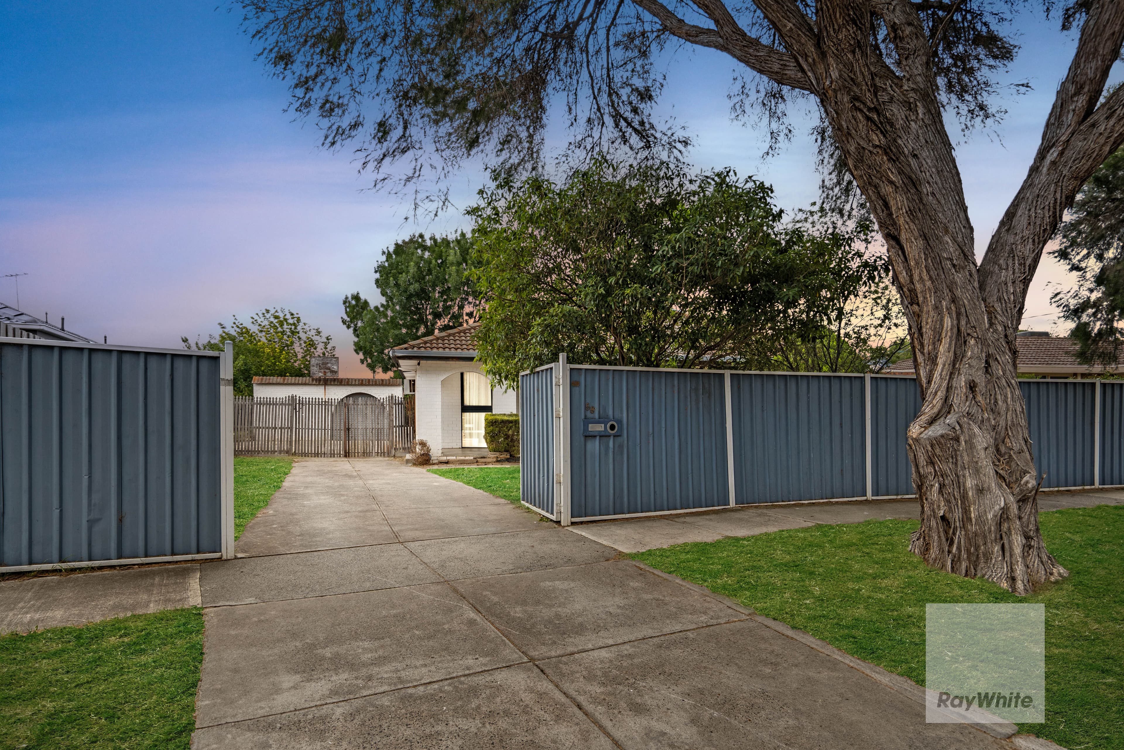 55 Burke Road, Sunbury VIC 3429, Sunbury - Thumbnail 2