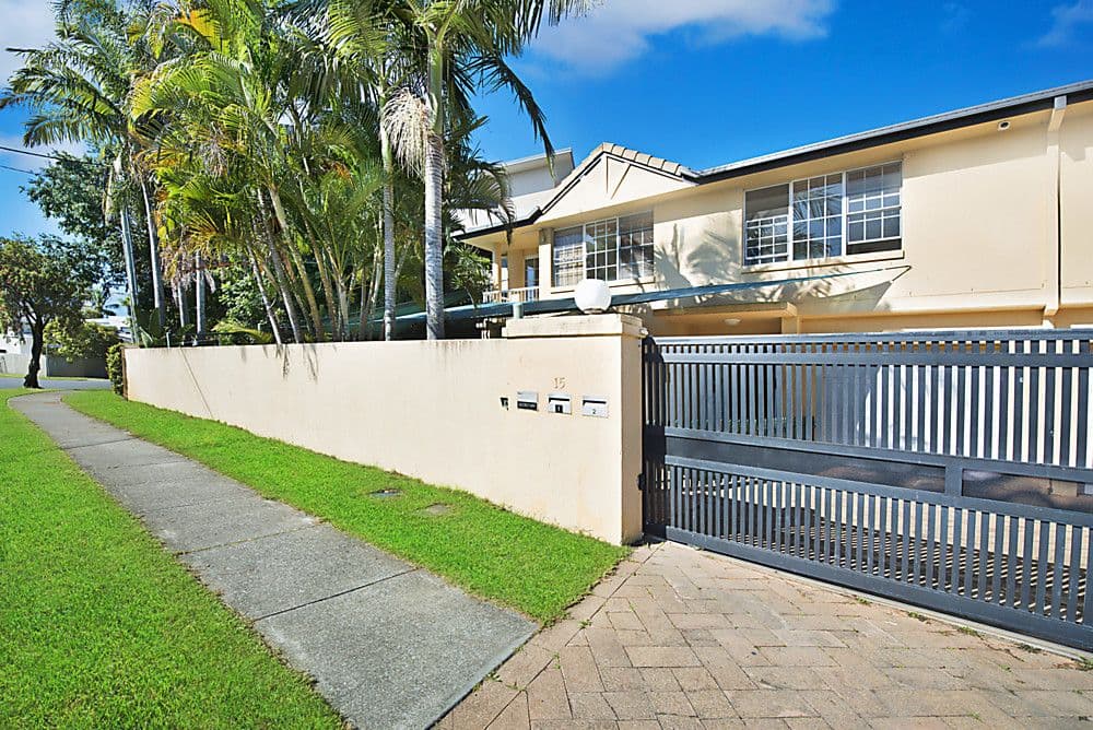 15 Burra Street, Chevron Island QLD 4217, Chevron Island - Image 1