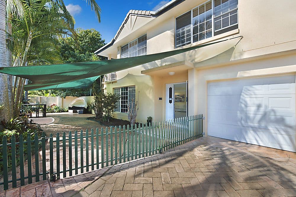 15 Burra Street, Chevron Island QLD 4217, Chevron Island - Thumbnail 2