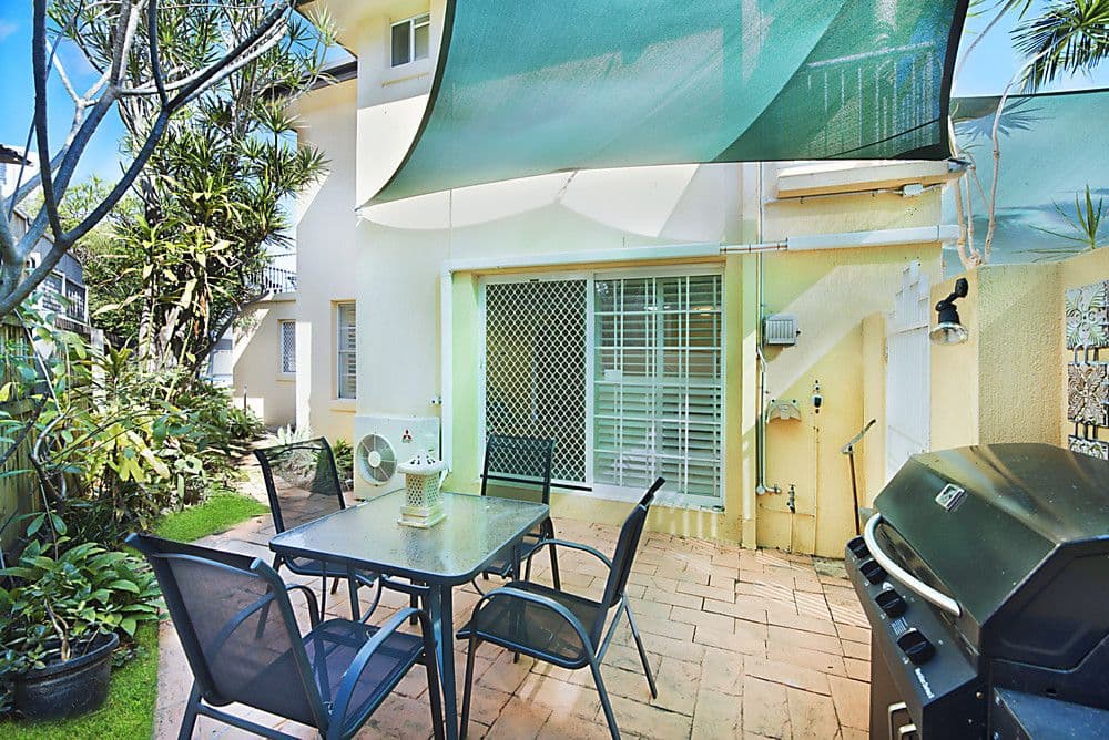 15 Burra Street, Chevron Island QLD 4217, Chevron Island - Thumbnail 3